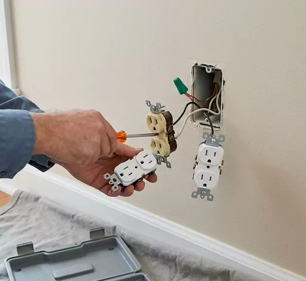 Professional Outlet Replacement: Your Local Swap-Out Team in Pickerington, OH